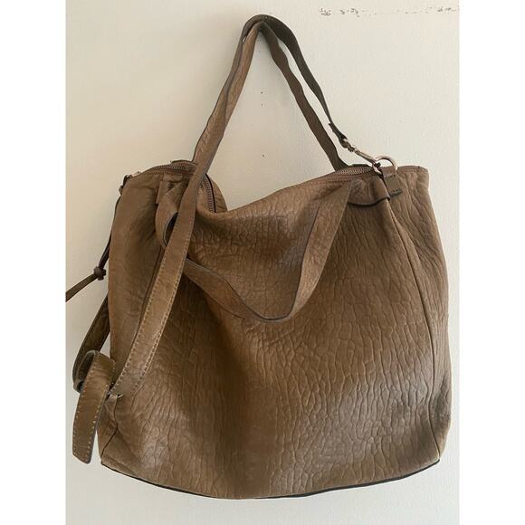 Vincent Camuto Arlow Pebbled Leather Ctossbody Handbag - Picture 5 of 9